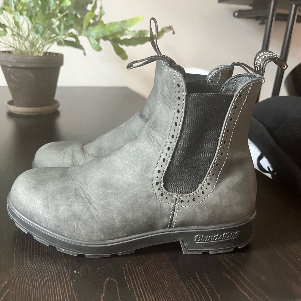 Blundstone #1630 boots rustic black size 8